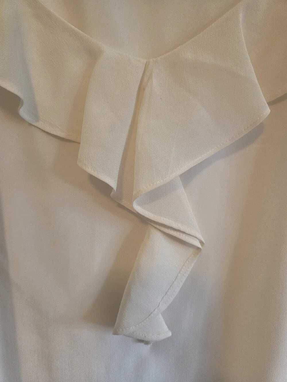 White House Black Market Cream Ruffle V-Neck Sleeveless Top